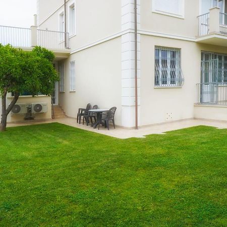 Residence Deamarina Marina di Massa Ngoại thất bức ảnh