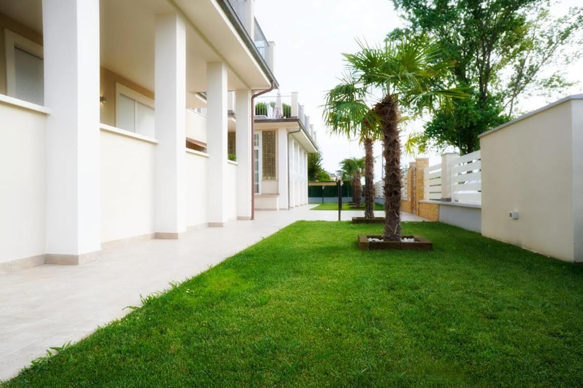 Residence Deamarina Marina di Massa Ngoại thất bức ảnh