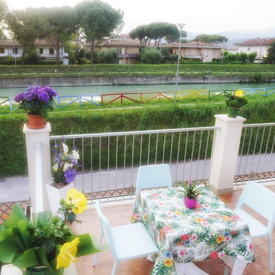 Residence Deamarina Marina di Massa Ngoại thất bức ảnh