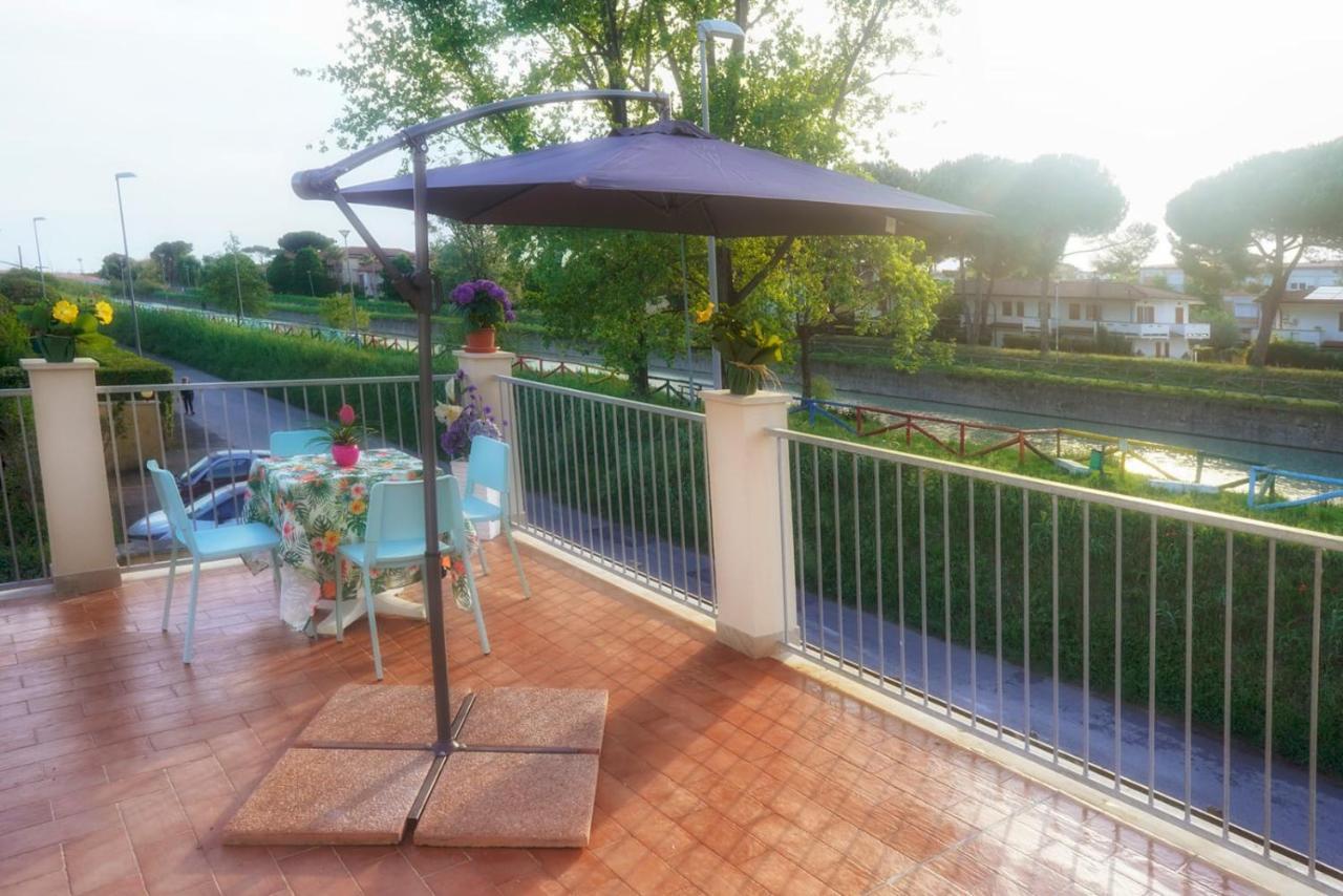 Residence Deamarina Marina di Massa Ngoại thất bức ảnh