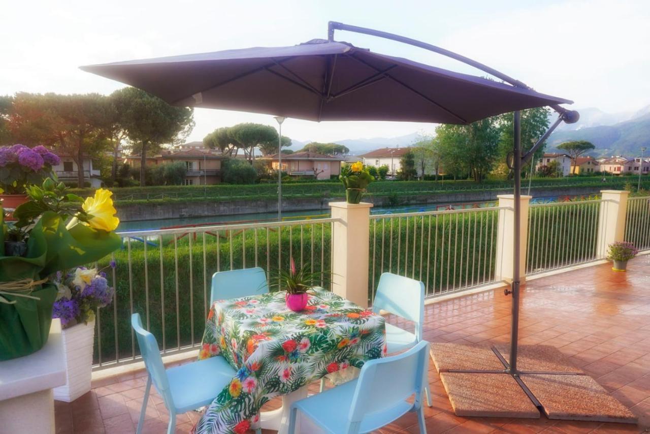 Residence Deamarina Marina di Massa Ngoại thất bức ảnh