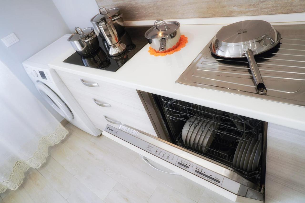 Residence Deamarina Marina di Massa Ngoại thất bức ảnh