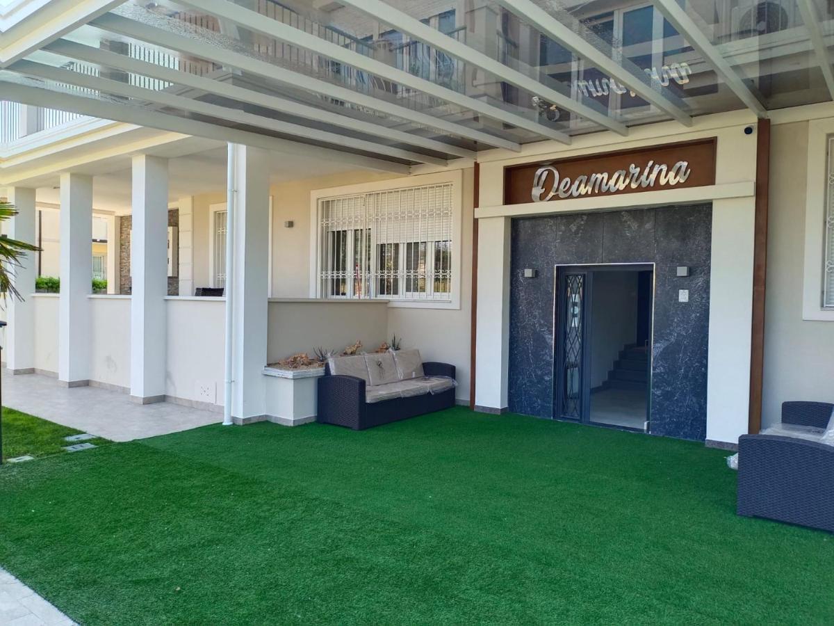 Residence Deamarina Marina di Massa Ngoại thất bức ảnh