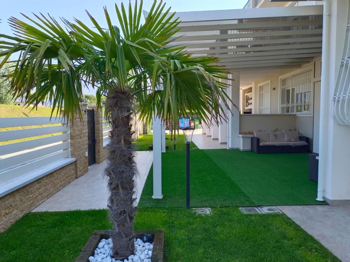 Residence Deamarina Marina di Massa Ngoại thất bức ảnh