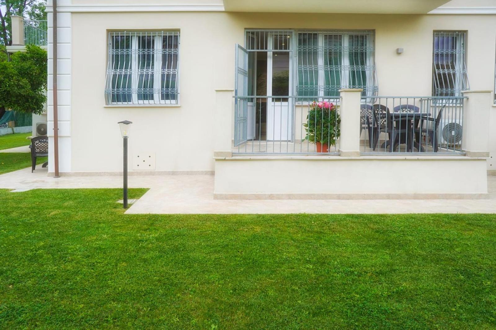 Residence Deamarina Marina di Massa Ngoại thất bức ảnh