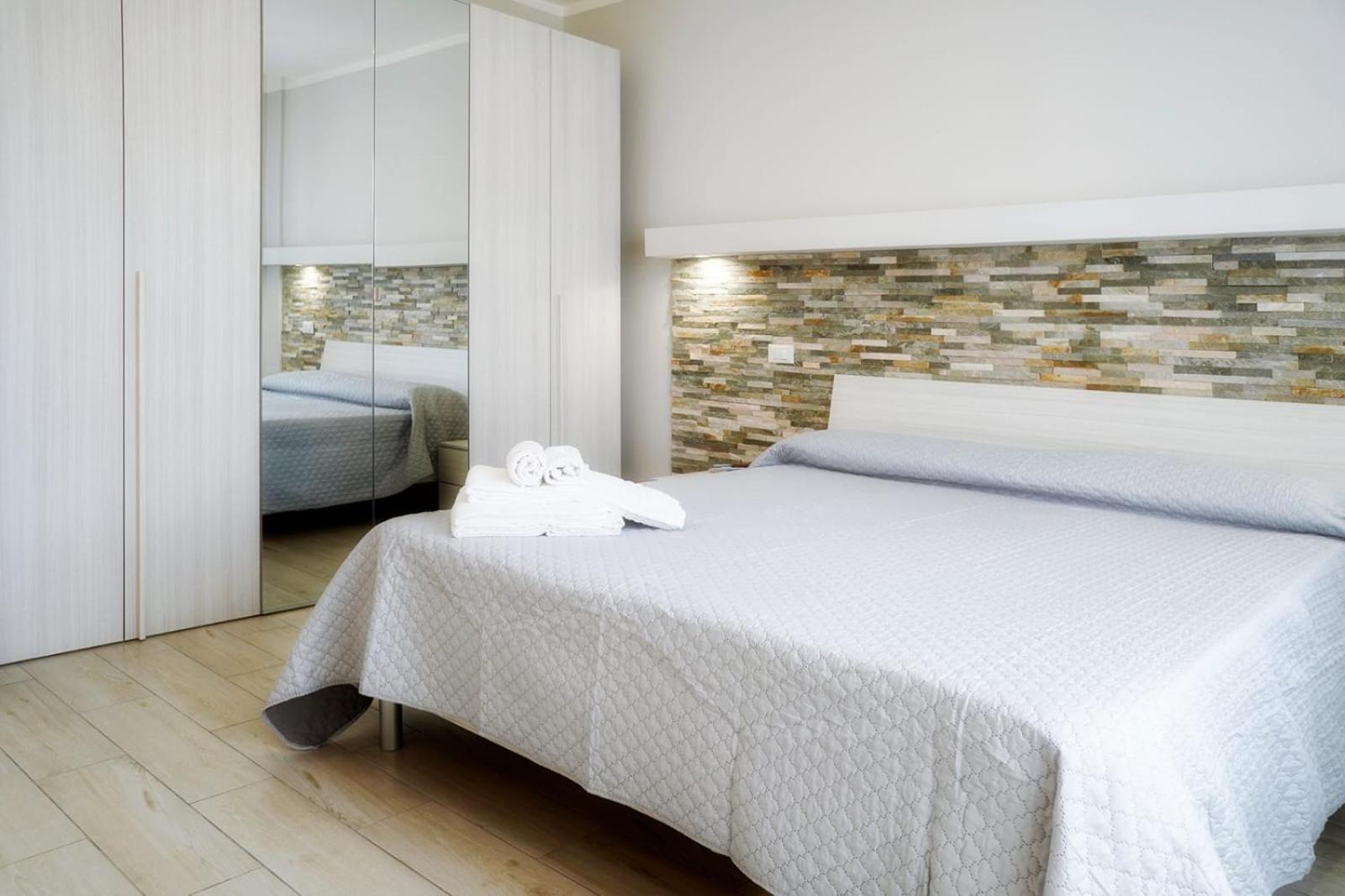 Residence Deamarina Marina di Massa Ngoại thất bức ảnh